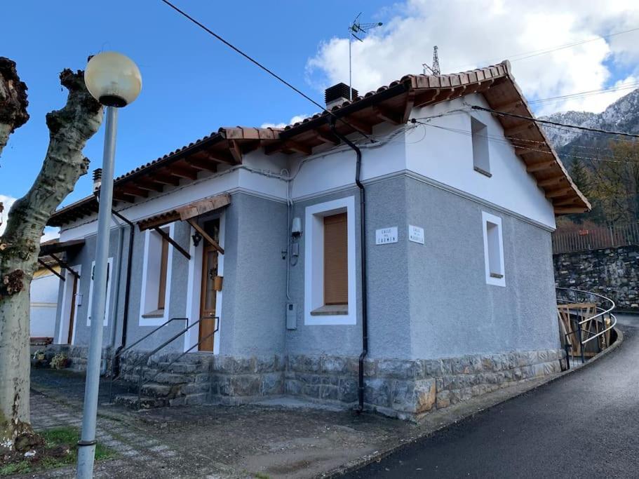 فيلا La Casa De La Colonia Seira المظهر الخارجي الصورة